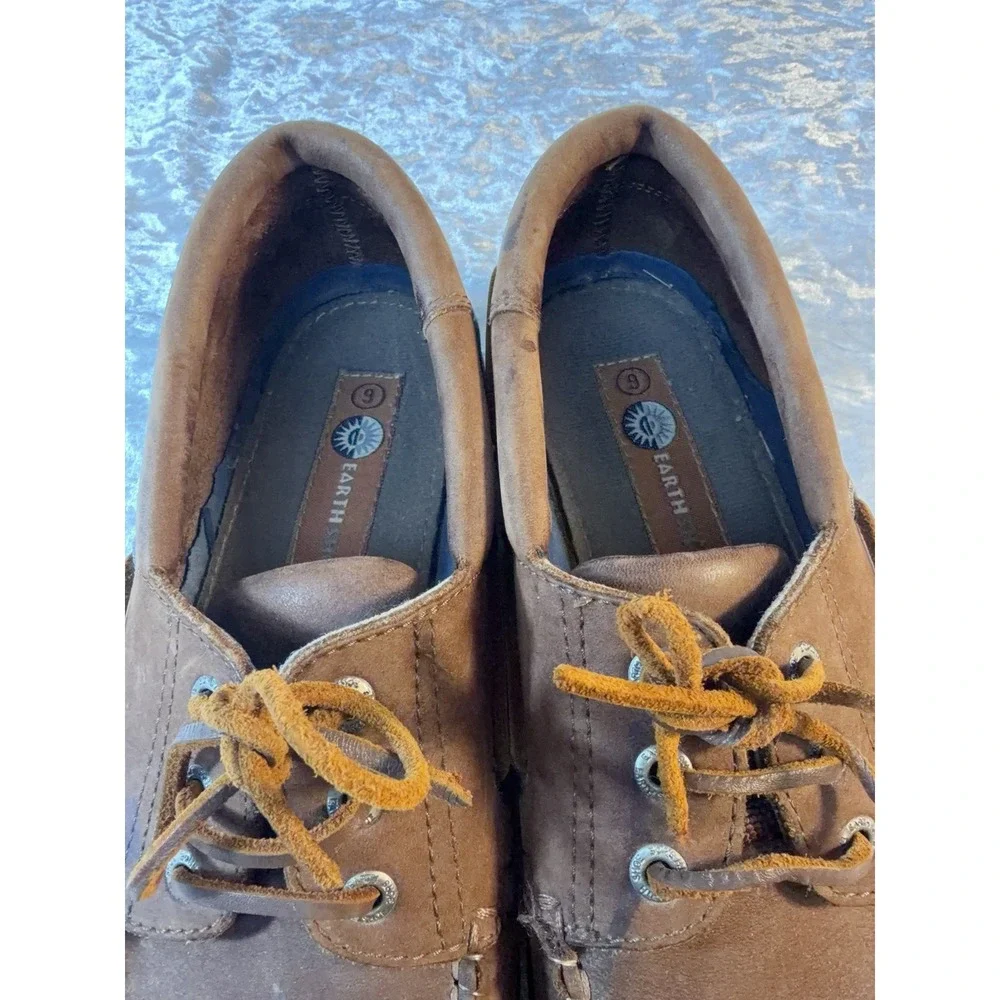 Earth Shoes Brown Leather Boat Shoes Men's Size 9 Lace Up Comfort Casual